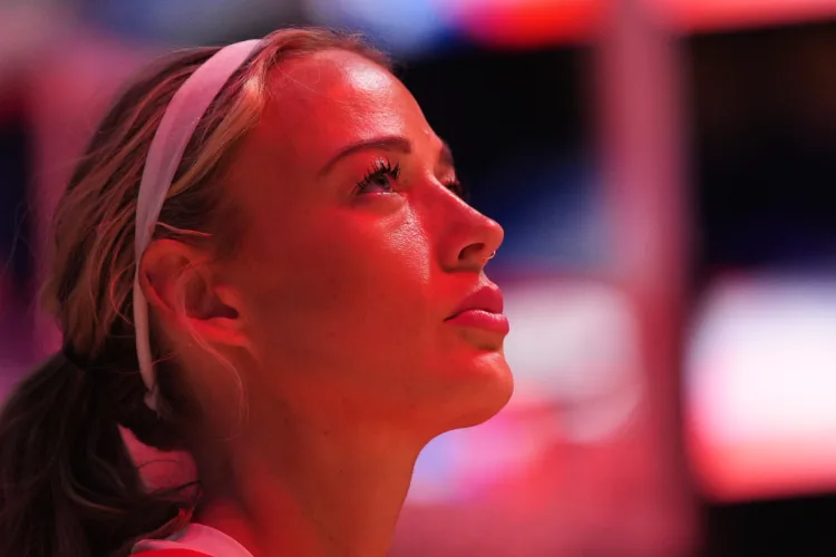 Fever do not answer questions about pro-Cunningham rally ahead of 105-95 win against Storm